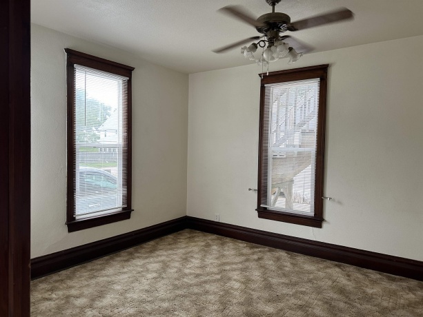 408 West, FREEPORT, Illinois 61032, ,2 Units,For Sale,West,202600947