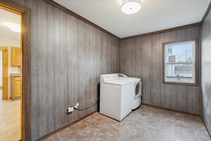 2226 8th, MONROE, Wisconsin 53566, 3 Bedrooms Bedrooms, ,1 BathroomBathrooms,House,For Sale,8th,202507199