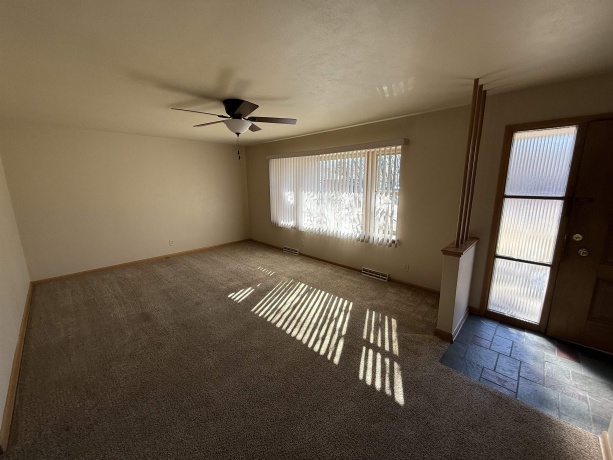 4524 Newcastle, ROCKFORD, Illinois 61108, 3 Bedrooms Bedrooms, ,2 BathroomsBathrooms,House,For Sale,Newcastle,202600952