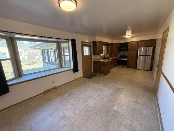 4524 Newcastle, ROCKFORD, Illinois 61108, 3 Bedrooms Bedrooms, ,2 BathroomsBathrooms,House,For Sale,Newcastle,202600952