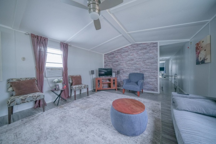 611 Wood, BELVIDERE, Illinois 61008, 2 Bedrooms Bedrooms, ,1 BathroomBathrooms,House,For Sale,Wood,202600960