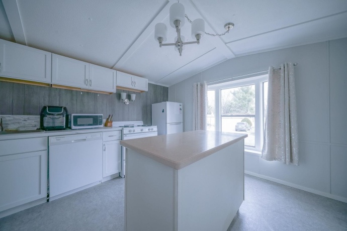 611 Wood, BELVIDERE, Illinois 61008, 2 Bedrooms Bedrooms, ,1 BathroomBathrooms,House,For Sale,Wood,202600960