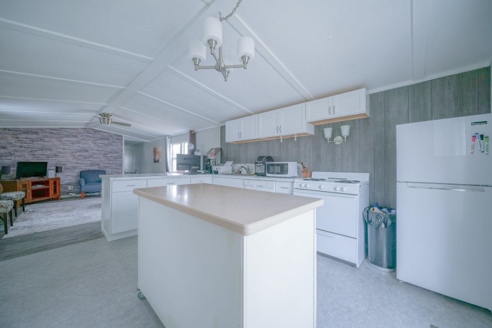 611 Wood, BELVIDERE, Illinois 61008, 2 Bedrooms Bedrooms, ,1 BathroomBathrooms,House,For Sale,Wood,202600960