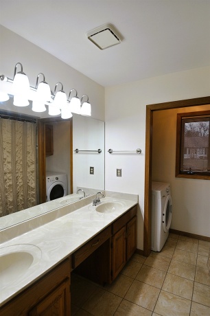 6885 REDANSA, ROCKFORD, Illinois 61108, 2 Bedrooms Bedrooms, ,2 BathroomsBathrooms,Condominium,For Sale,REDANSA,202600961