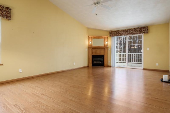 2420 ARNOLD, ROCKFORD, Illinois 61108, 3 Bedrooms Bedrooms, ,3 BathroomsBathrooms,Condominium,For Sale,ARNOLD,202600962