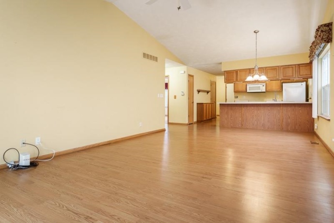 2420 ARNOLD, ROCKFORD, Illinois 61108, 3 Bedrooms Bedrooms, ,3 BathroomsBathrooms,Condominium,For Sale,ARNOLD,202600962