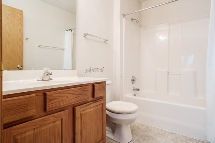 2420 ARNOLD, ROCKFORD, Illinois 61108, 3 Bedrooms Bedrooms, ,3 BathroomsBathrooms,Condominium,For Sale,ARNOLD,202600962