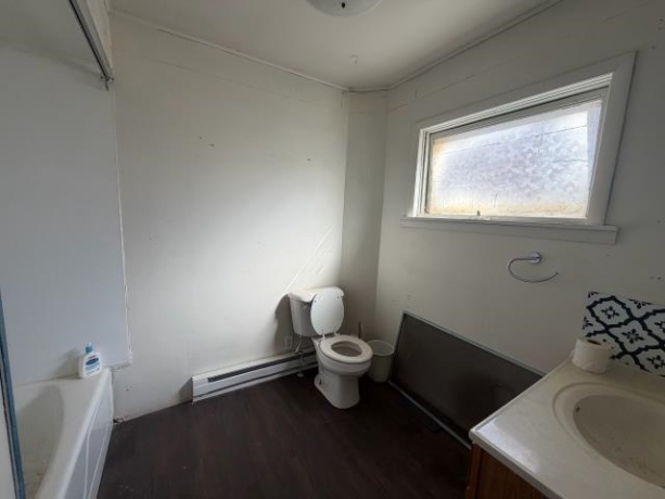 1211 Caroll, FREEPORT, Illinois 61032, 5 Bedrooms Bedrooms, ,2 BathroomsBathrooms,House,For Sale,Caroll,202600970