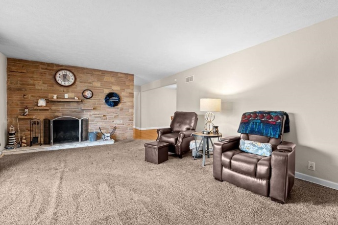 1504 MULFORD, ROCKFORD, Illinois 61108, 3 Bedrooms Bedrooms, ,2 BathroomsBathrooms,House,For Sale,MULFORD,202600971