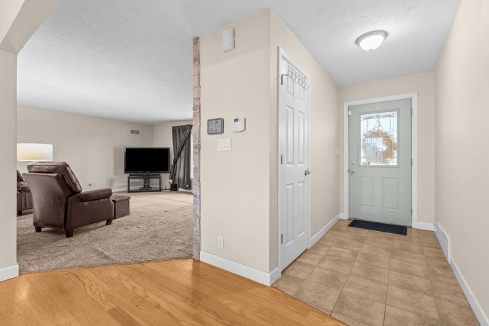 1504 MULFORD, ROCKFORD, Illinois 61108, 3 Bedrooms Bedrooms, ,2 BathroomsBathrooms,House,For Sale,MULFORD,202600971