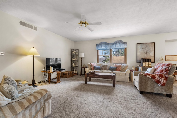 1872 Trainer, ROCKFORD, Illinois 61108, 3 Bedrooms Bedrooms, ,2 BathroomsBathrooms,House,For Sale,Trainer,202600791