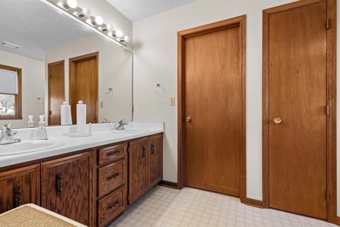 1872 Trainer, ROCKFORD, Illinois 61108, 3 Bedrooms Bedrooms, ,2 BathroomsBathrooms,House,For Sale,Trainer,202600791