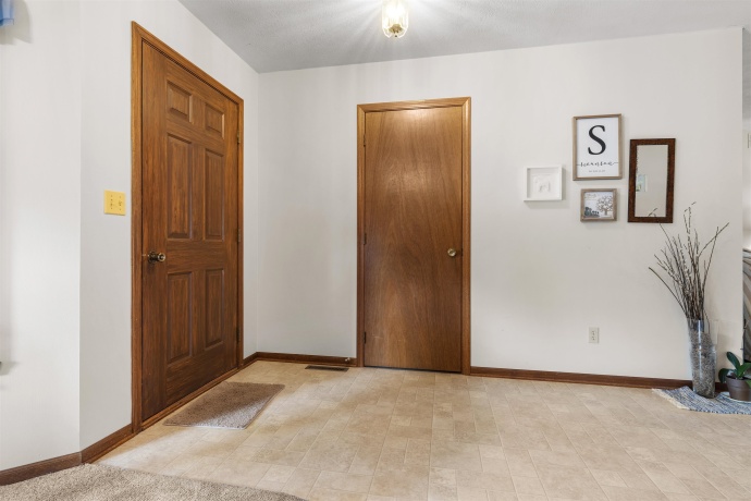 1872 Trainer, ROCKFORD, Illinois 61108, 3 Bedrooms Bedrooms, ,2 BathroomsBathrooms,House,For Sale,Trainer,202600791