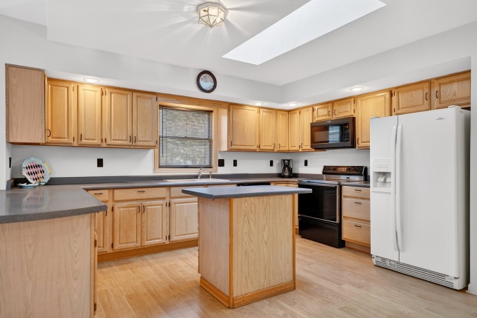 2354 Butternut, LAKE SUMMERSET, Illinois 61019, 4 Bedrooms Bedrooms, ,2 BathroomsBathrooms,House,For Sale,Butternut,202600972