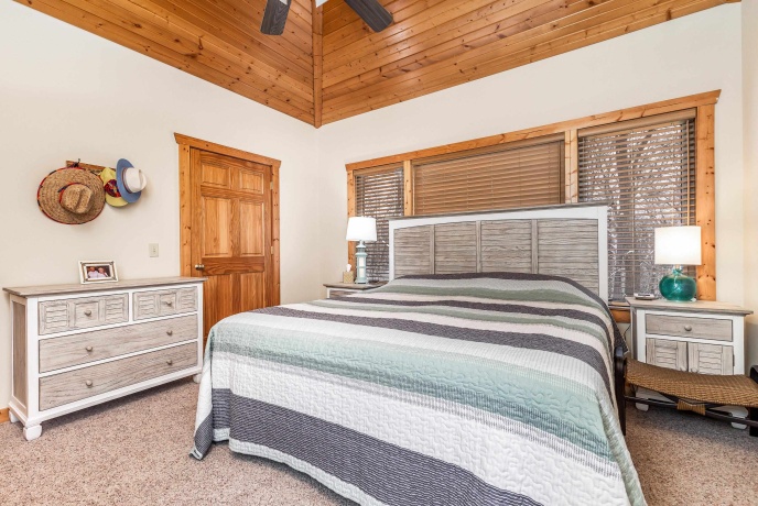 8 Garnet, GALENA, Illinois 61036, 3 Bedrooms Bedrooms, ,3 BathroomsBathrooms,House,For Sale,Garnet,202600973