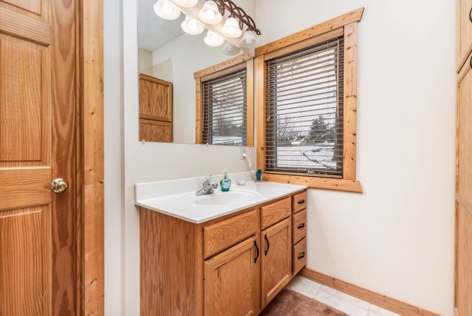 8 Garnet, GALENA, Illinois 61036, 3 Bedrooms Bedrooms, ,3 BathroomsBathrooms,House,For Sale,Garnet,202600973