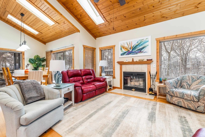 8 Garnet, GALENA, Illinois 61036, 3 Bedrooms Bedrooms, ,3 BathroomsBathrooms,House,For Sale,Garnet,202600973