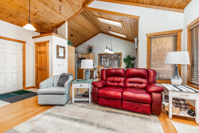 8 Garnet, GALENA, Illinois 61036, 3 Bedrooms Bedrooms, ,3 BathroomsBathrooms,House,For Sale,Garnet,202600973