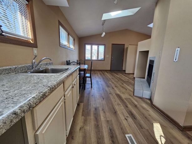 115 Fairview, ROCKFORD, Illinois 61108, 2 Bedrooms Bedrooms, ,1 BathroomBathrooms,House,For Sale,Fairview,202600974