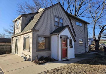 115 Fairview, ROCKFORD, Illinois 61108, 2 Bedrooms Bedrooms, ,1 BathroomBathrooms,House,For Sale,Fairview,202600974