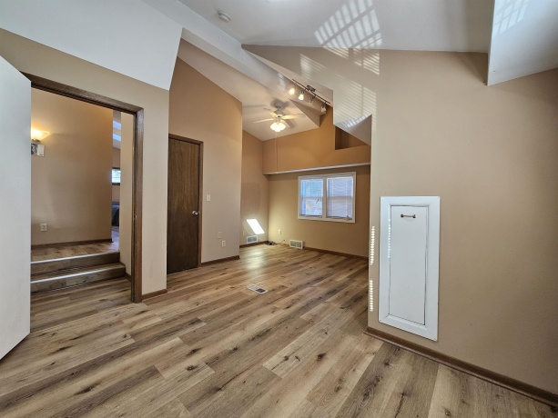 115 Fairview, ROCKFORD, Illinois 61108, 2 Bedrooms Bedrooms, ,1 BathroomBathrooms,House,For Sale,Fairview,202600974