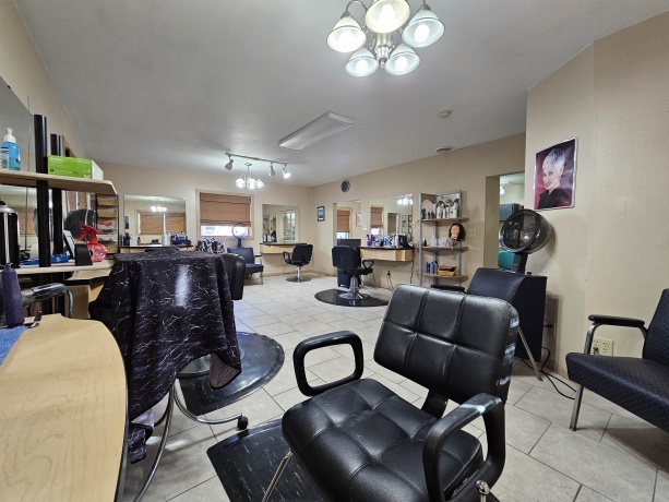 115 Fairview, ROCKFORD, Illinois 61108, 2 Bedrooms Bedrooms, ,1 BathroomBathrooms,House,For Sale,Fairview,202600974