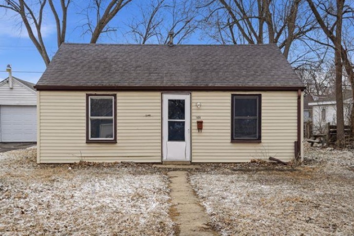1404 13th, ROCK FALLS, Illinois 61071, 1 Bedroom Bedrooms, ,1 BathroomBathrooms,House,For Sale,13th,202600977