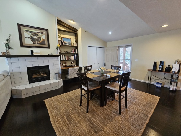 7270 Alpine Road #6, LOVES PARK, Illinois 61111, 2 Bedrooms Bedrooms, ,1 BathroomBathrooms,Condominium,For Sale,Alpine Road #6,202600979