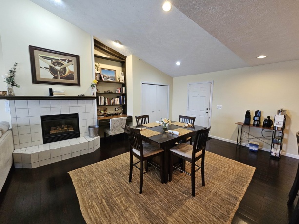 7270 Alpine Road #6, LOVES PARK, Illinois 61111, 2 Bedrooms Bedrooms, ,1 BathroomBathrooms,Condominium,For Sale,Alpine Road #6,202600979