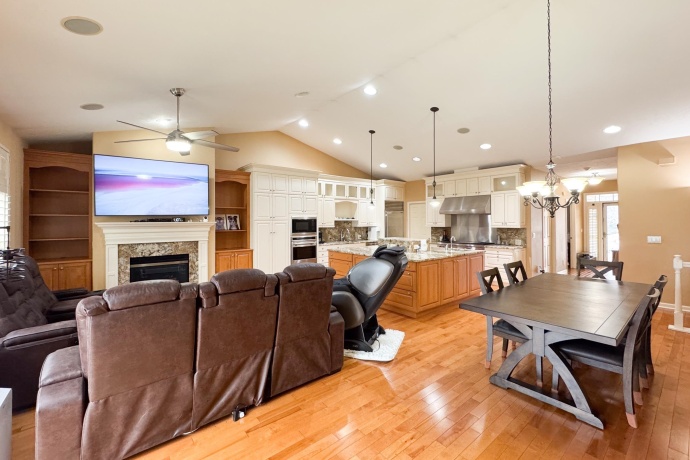 1442 Brady, ROCKFORD, Illinois 61107, 4 Bedrooms Bedrooms, ,3 BathroomsBathrooms,Condominium,For Sale,Brady,202600992