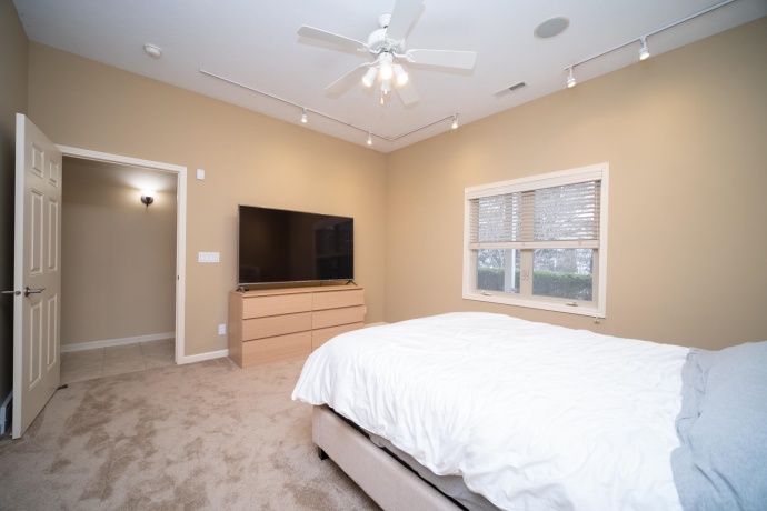 1442 Brady, ROCKFORD, Illinois 61107, 4 Bedrooms Bedrooms, ,3 BathroomsBathrooms,Condominium,For Sale,Brady,202600992