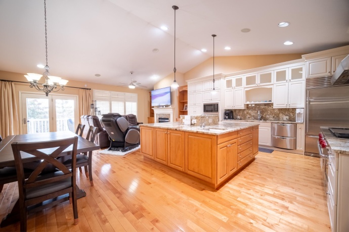 1442 Brady, ROCKFORD, Illinois 61107, 4 Bedrooms Bedrooms, ,3 BathroomsBathrooms,Condominium,For Sale,Brady,202600992