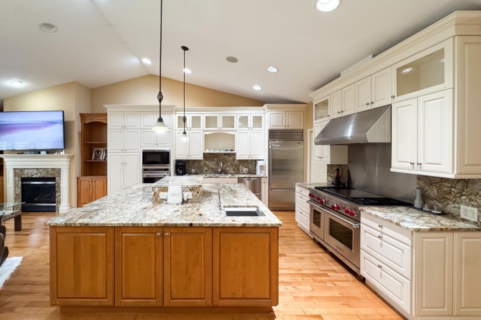 1442 Brady, ROCKFORD, Illinois 61107, 4 Bedrooms Bedrooms, ,3 BathroomsBathrooms,Condominium,For Sale,Brady,202600992