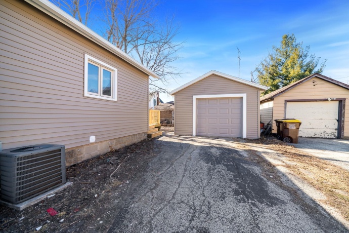 1011 Caswell, BELVIDERE, Illinois 61008, 3 Bedrooms Bedrooms, ,1 BathroomBathrooms,House,For Sale,Caswell,202600993