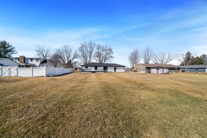 11179 Beloit, BELVIDERE, Illinois 61008, 3 Bedrooms Bedrooms, ,2 BathroomsBathrooms,House,For Sale,Beloit,202600994