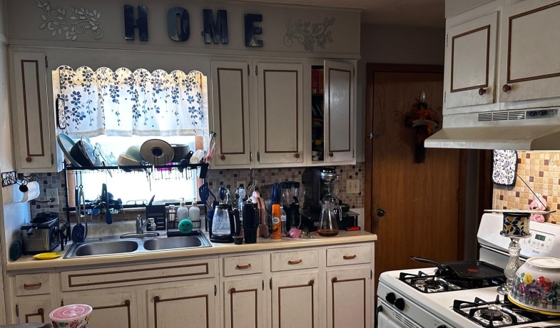 1718 Cedar, FREEPORT, Illinois 61032, 2 Bedrooms Bedrooms, ,1 BathroomBathrooms,House,For Sale,Cedar,202600998