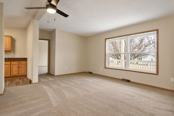 5647 BUTTERCUP, MACHESNEY PARK, Illinois 61115, 3 Bedrooms Bedrooms, ,2 BathroomsBathrooms,House,For Sale,BUTTERCUP,202600999