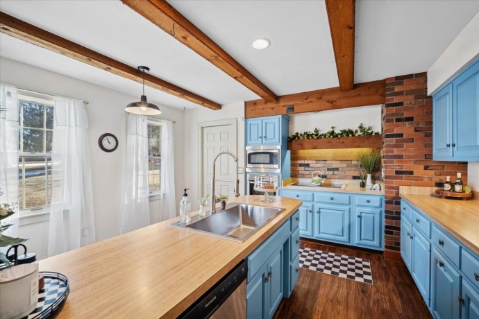 10562 Town Hall, BELVIDERE, Illinois 61008, 3 Bedrooms Bedrooms, ,2 BathroomsBathrooms,House,For Sale,Town Hall,202600796