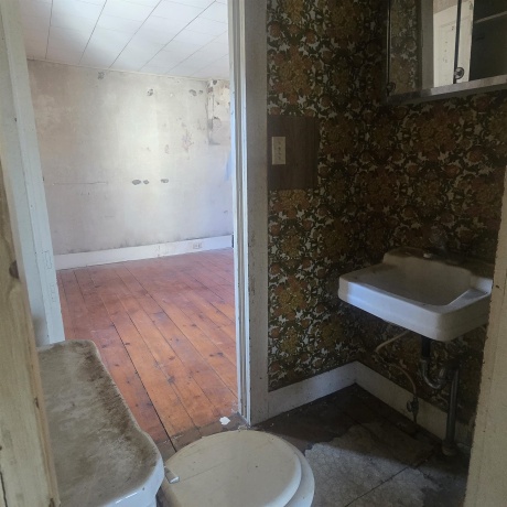 201 2nd, LEAF RIVER, Illinois 61047, 4 Bedrooms Bedrooms, ,1 BathroomBathrooms,House,For Sale,2nd,202601003