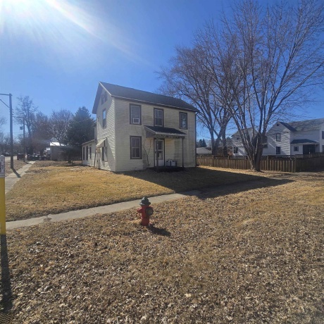 201 2nd, LEAF RIVER, Illinois 61047, 4 Bedrooms Bedrooms, ,1 BathroomBathrooms,House,For Sale,2nd,202601003