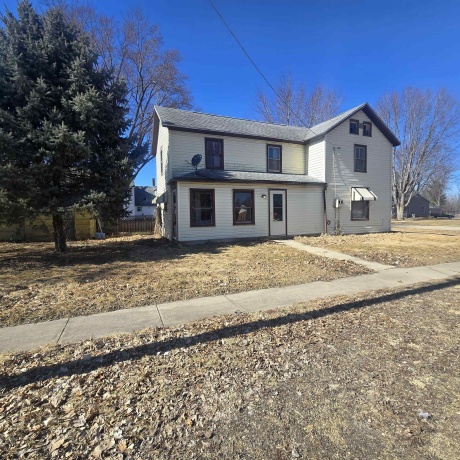 201 2nd, LEAF RIVER, Illinois 61047, 4 Bedrooms Bedrooms, ,1 BathroomBathrooms,House,For Sale,2nd,202601003