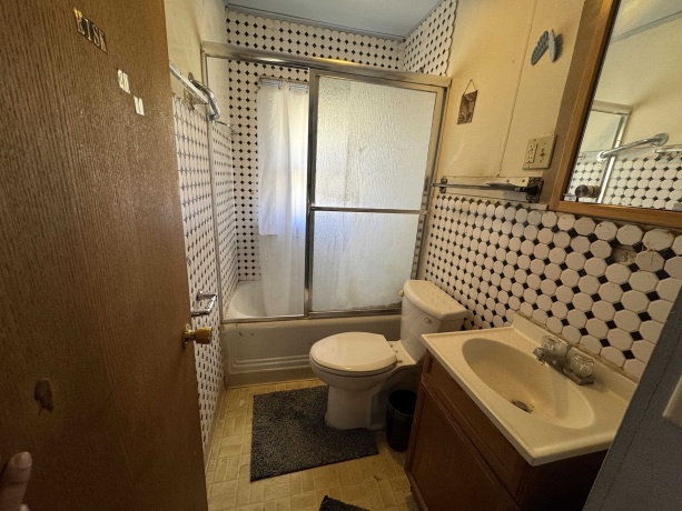 201 Hinkley, ROCKFORD, Illinois 61101, 3 Bedrooms Bedrooms, ,1 BathroomBathrooms,House,For Sale,Hinkley,202601015