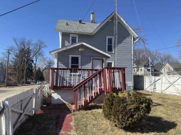 201 Hinkley, ROCKFORD, Illinois 61101, 3 Bedrooms Bedrooms, ,1 BathroomBathrooms,House,For Sale,Hinkley,202601015