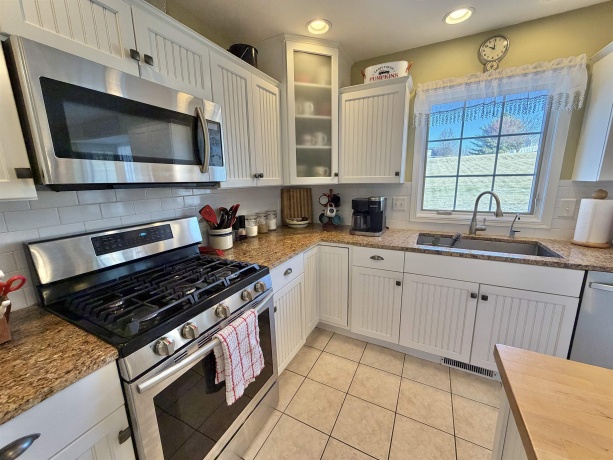 5206 Hubbard, BYRON, Illinois 61010, 4 Bedrooms Bedrooms, ,3 BathroomsBathrooms,House,For Sale,Hubbard,202601016