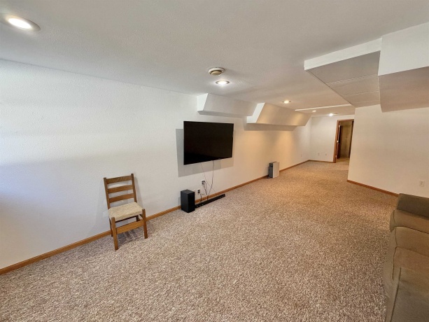 5206 Hubbard, BYRON, Illinois 61010, 4 Bedrooms Bedrooms, ,3 BathroomsBathrooms,House,For Sale,Hubbard,202601016