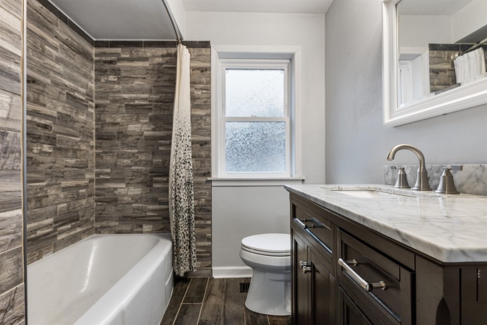 732 James, ROCKFORD, Illinois 61107, 2 Bedrooms Bedrooms, ,1 BathroomBathrooms,House,For Sale,James,202600851