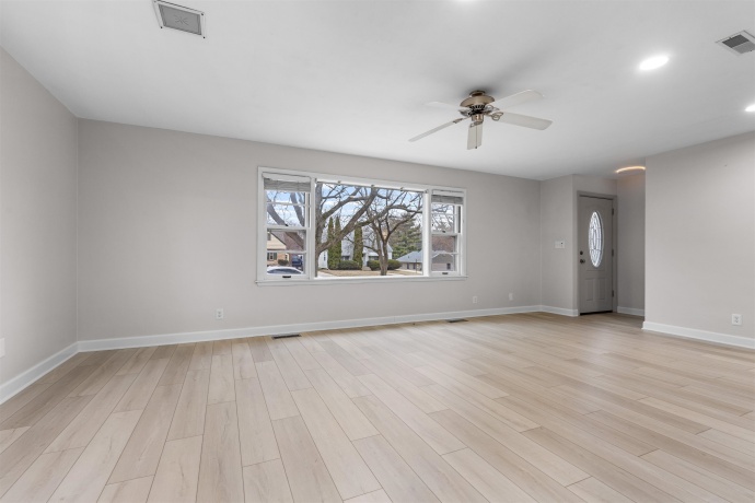 732 James, ROCKFORD, Illinois 61107, 2 Bedrooms Bedrooms, ,1 BathroomBathrooms,House,For Sale,James,202600851