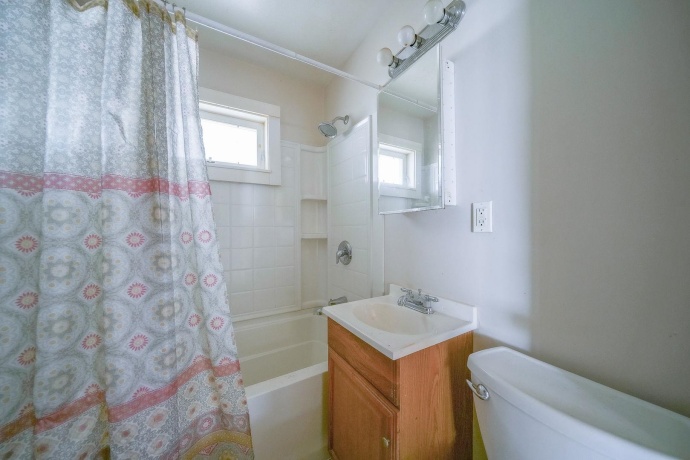 631 Haish, DEKALB, Illinois 60115, 2 Bedrooms Bedrooms, ,1 BathroomBathrooms,House,For Sale,Haish,202601020