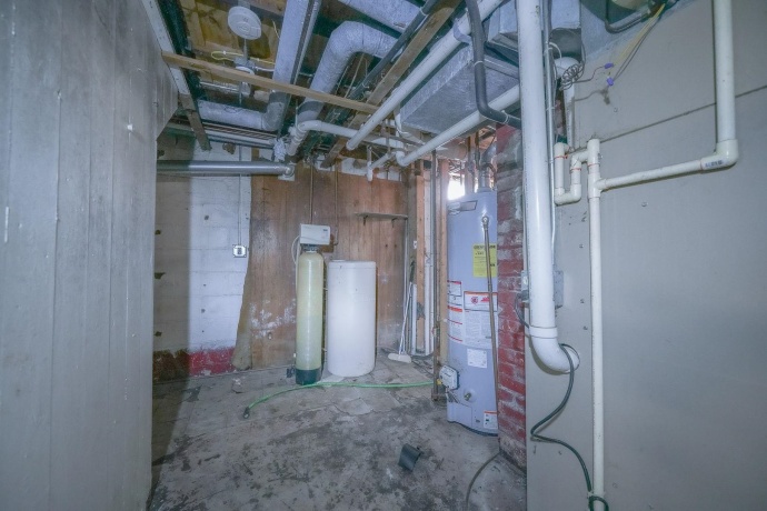 631 Haish, DEKALB, Illinois 60115, 2 Bedrooms Bedrooms, ,1 BathroomBathrooms,House,For Sale,Haish,202601020