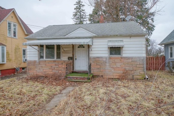 631 Haish, DEKALB, Illinois 60115, 2 Bedrooms Bedrooms, ,1 BathroomBathrooms,House,For Sale,Haish,202601020